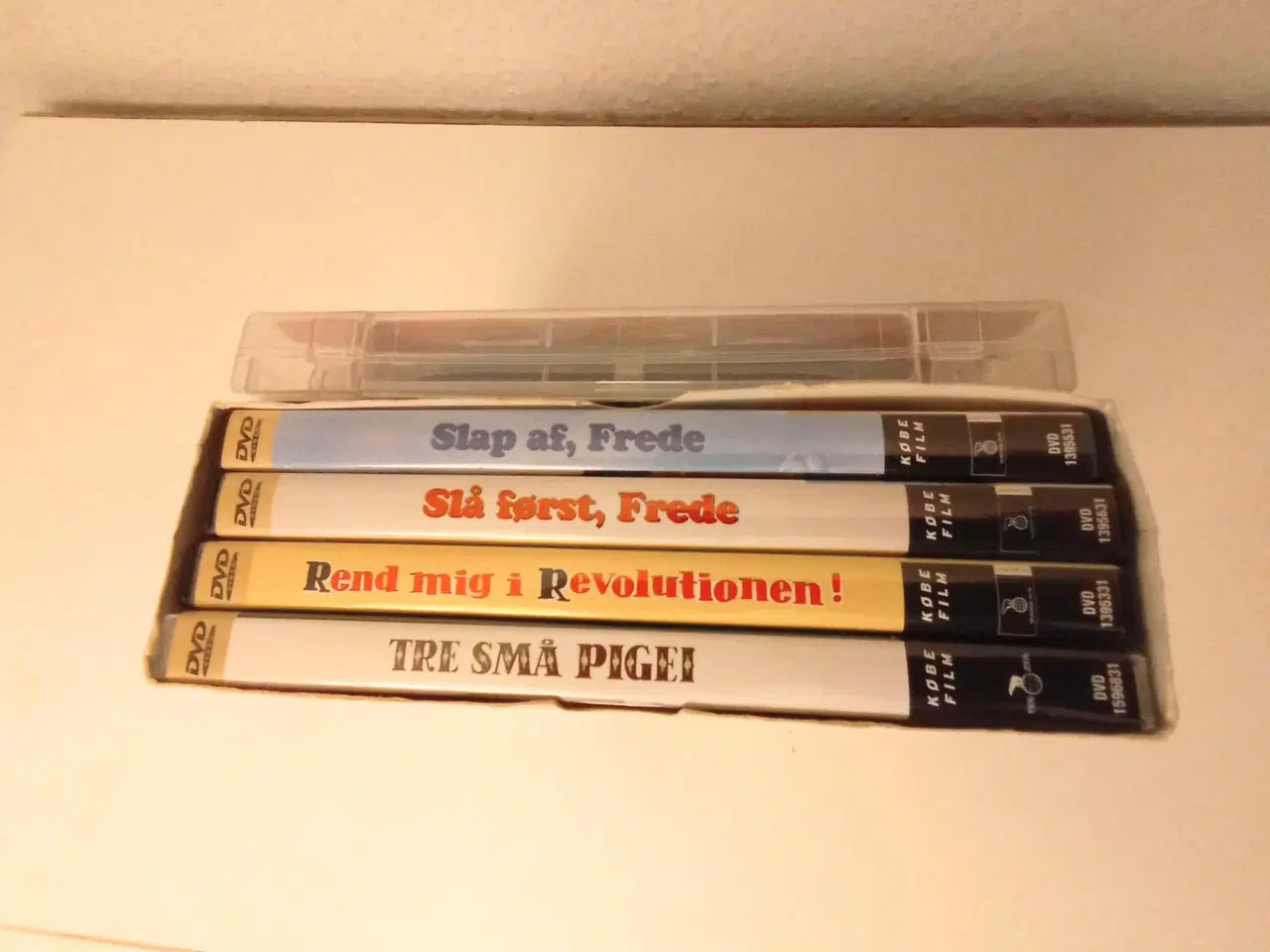 Billede 2 - Dvd serier som nye