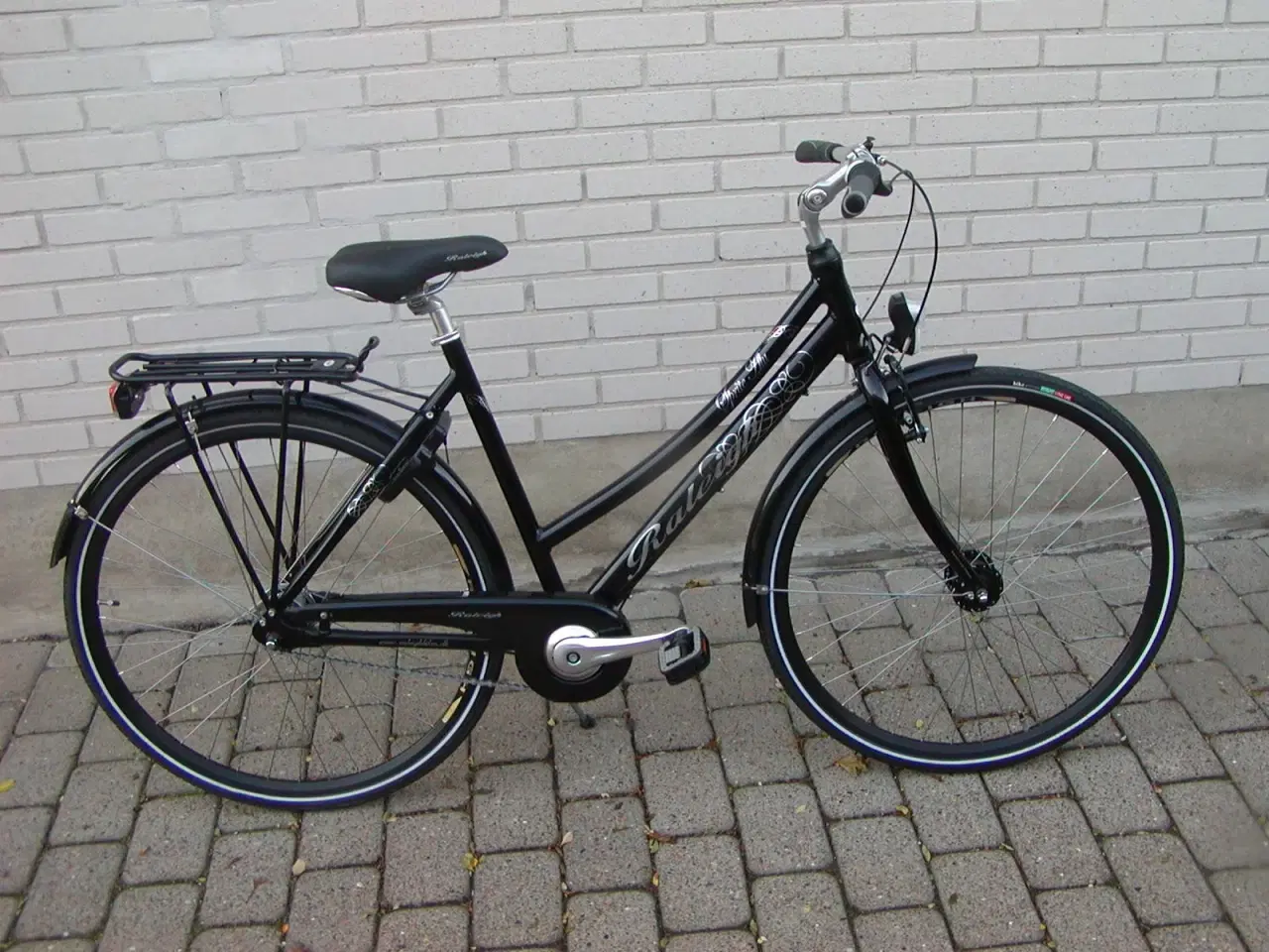 Billede 1 - Næsten ny og helt ubrugt Raleigh Stel str. 52 cm.