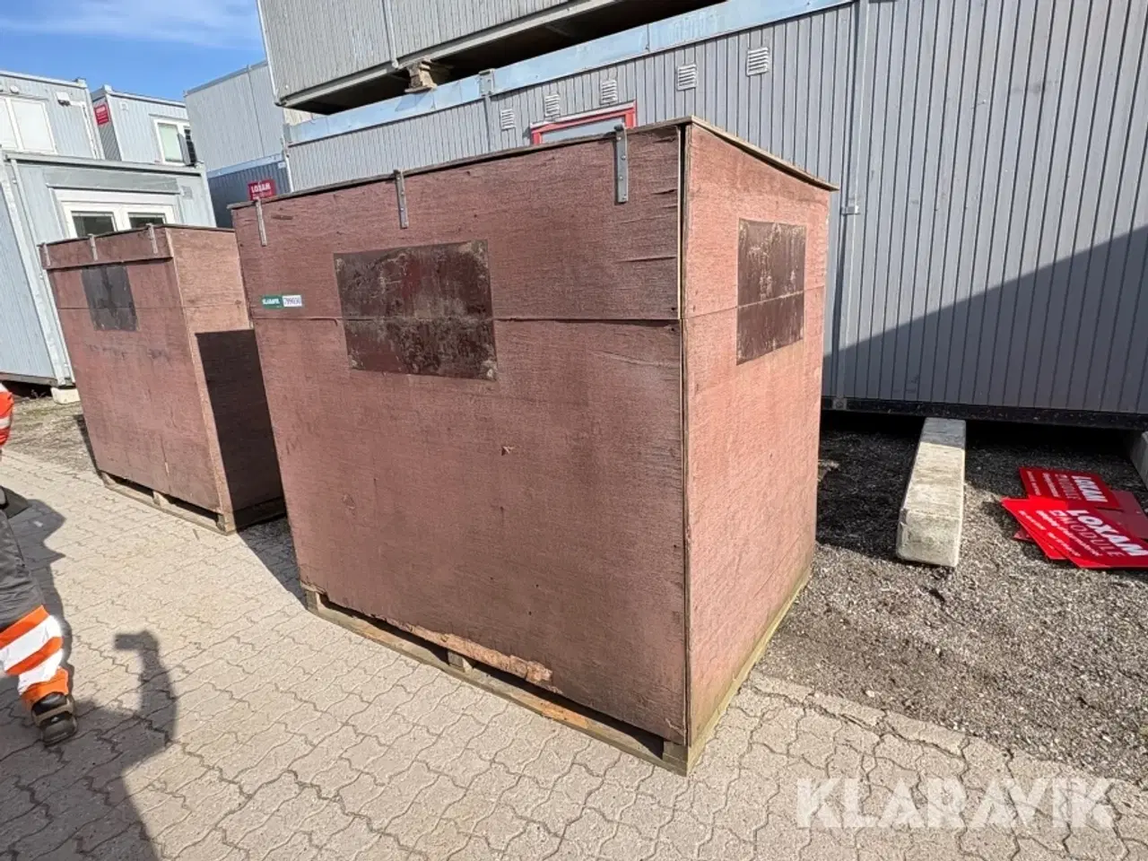 Billede 1 - Isoleret kasse med vandtank