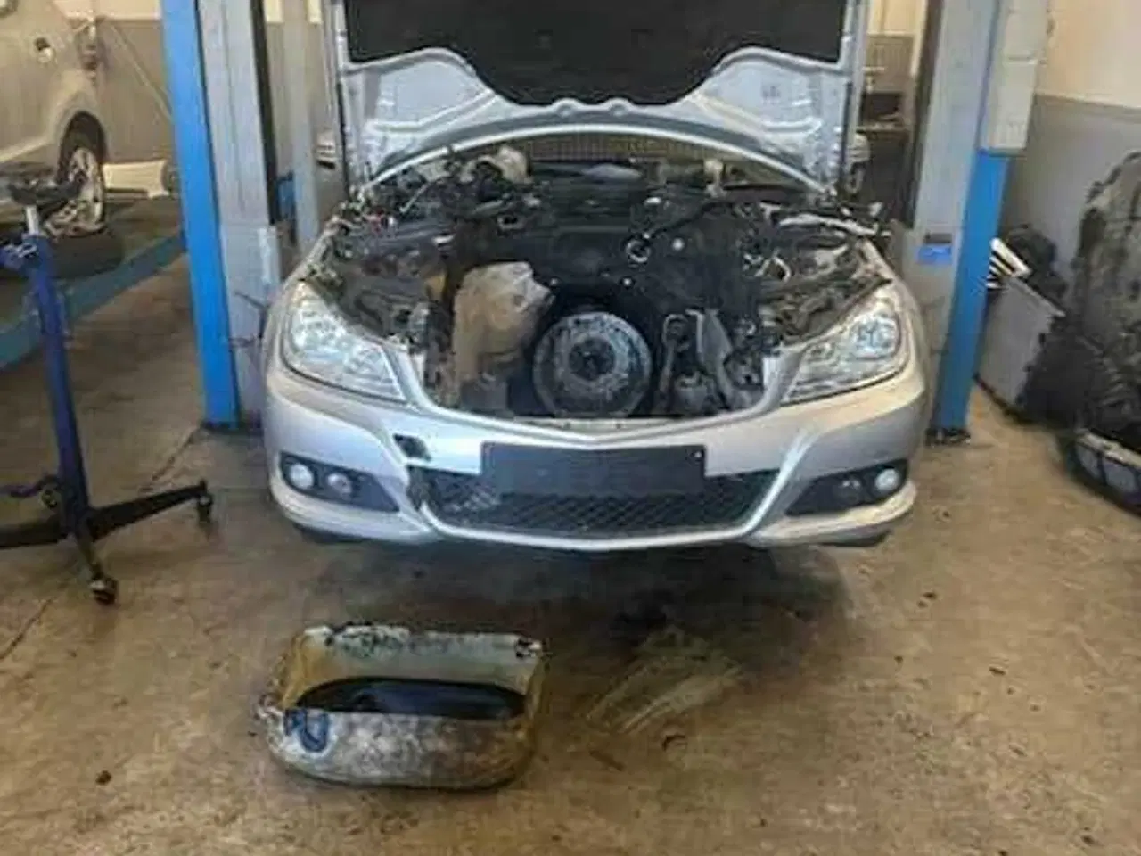 Billede 6 - Flot Mercedes C200 med E220 motor 