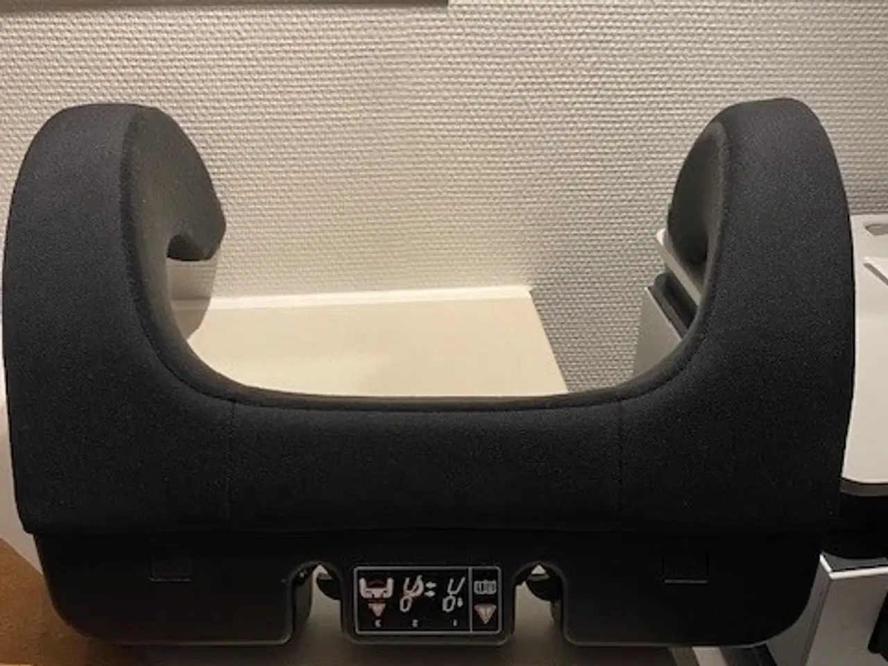 Billede 1 - Nakkestøtte - Mercedes B model - (12-18 år)