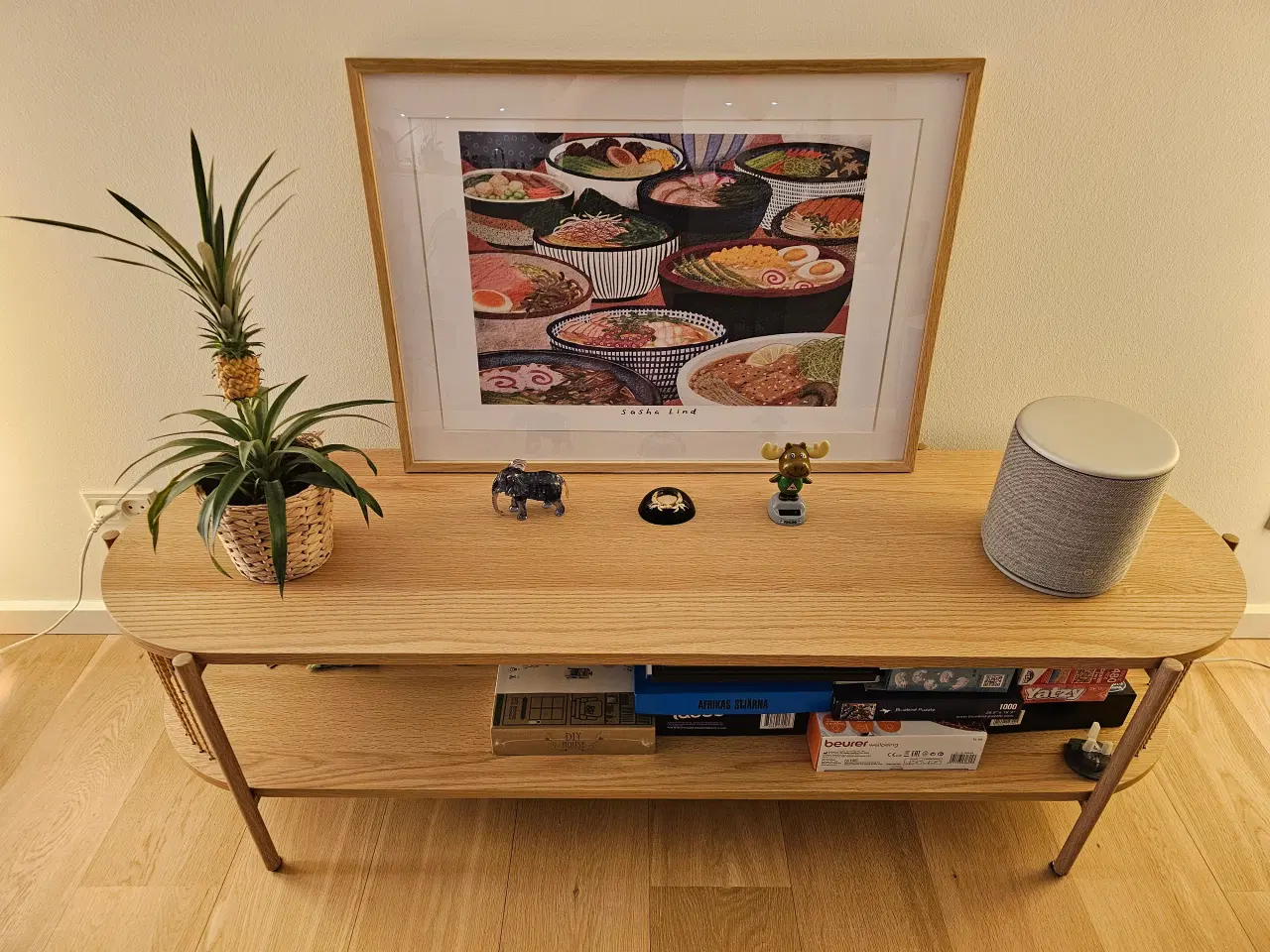 Billede 1 - TV stand / table (JYSK SNESLEV)