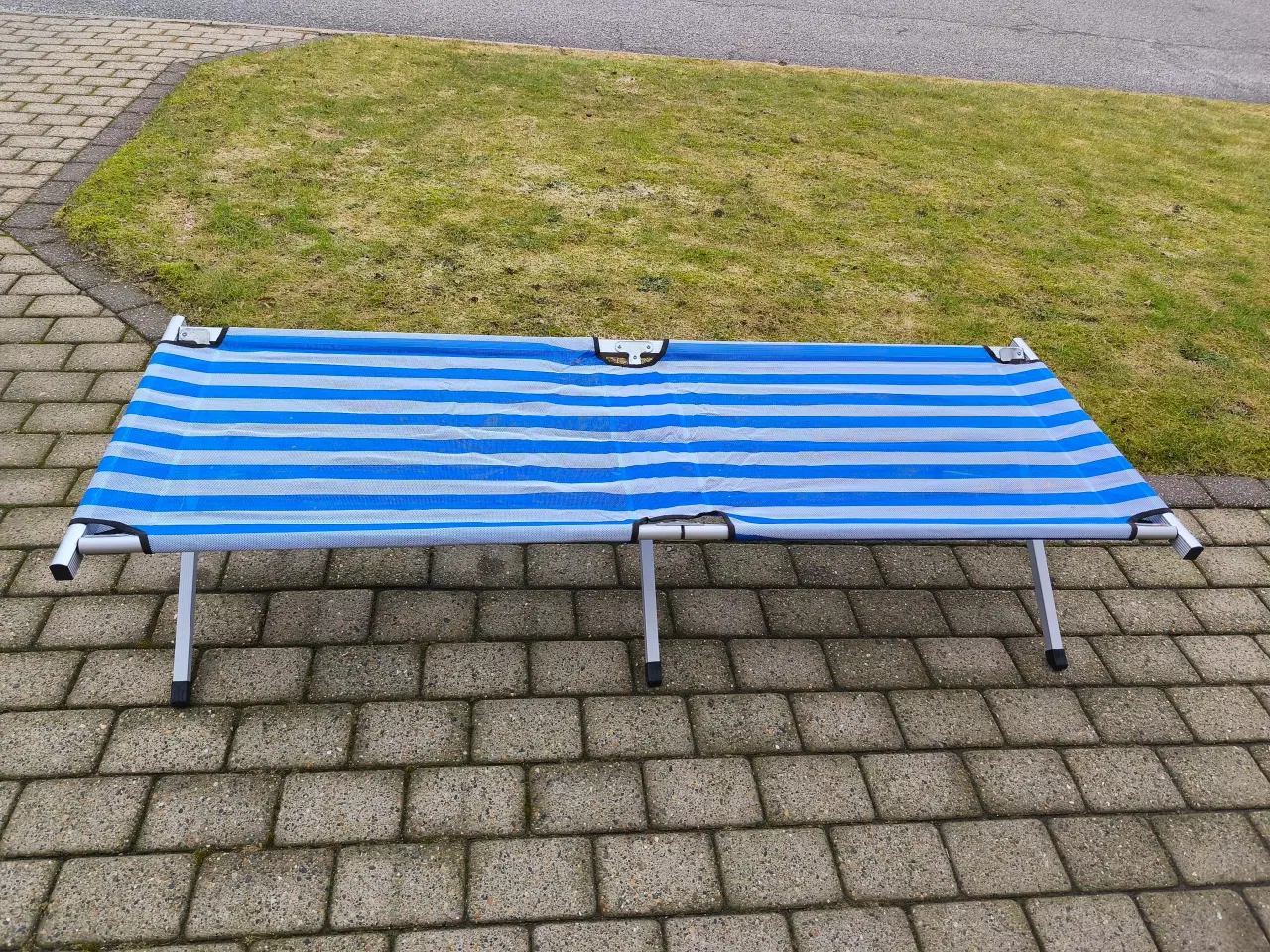 Billede 1 - Helt ny sammenklappelig alu campingseng