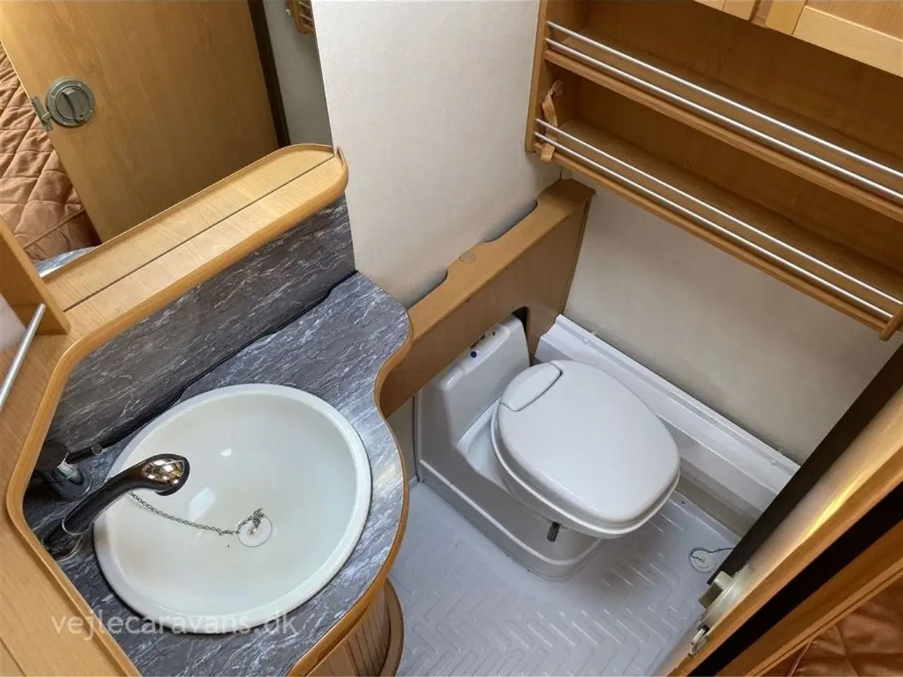 Billede 13 - 2008 - Kabe Royal 560 XL KS