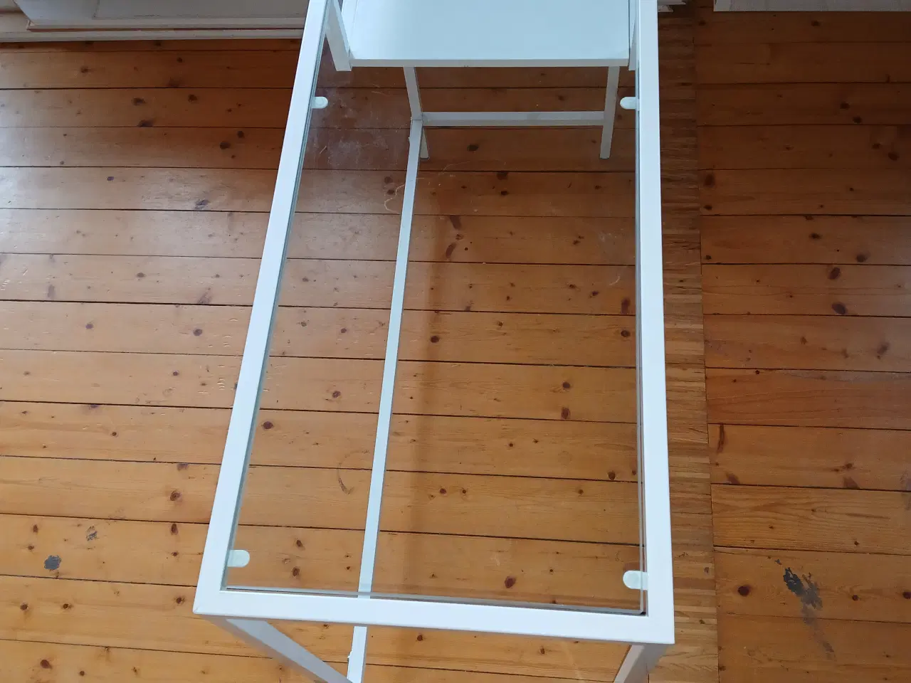 Billede 2 - Computerbord med glasplade 