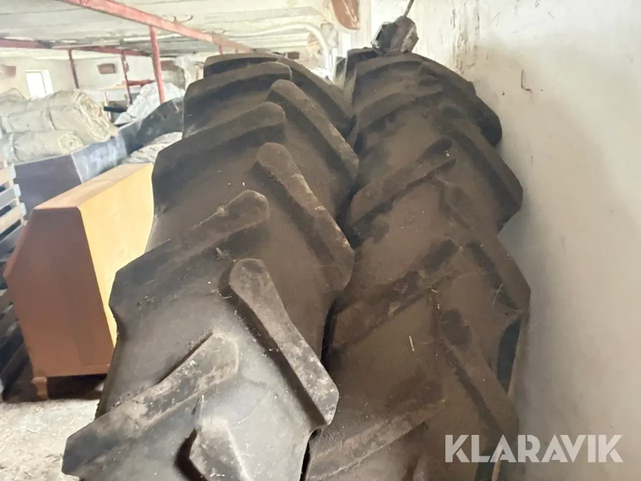 Billede 4 - Sprøjtehjul 12.4R46  2 styk