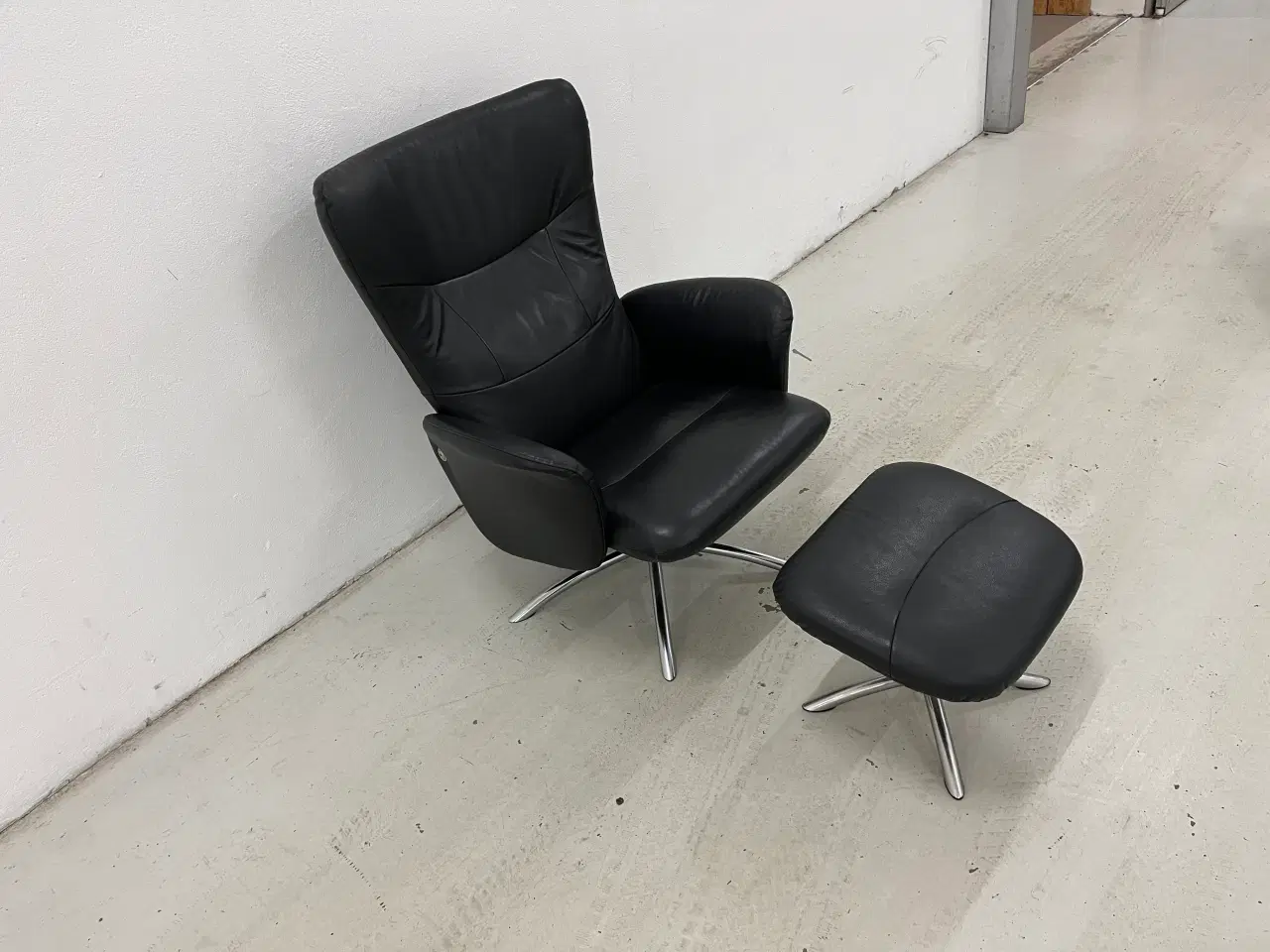 Billede 3 - Freja lænestol m/skammel dreje/vippefunktion.