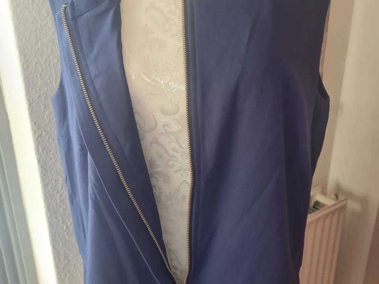 Billede 10 - Ny kjole str XL fra Mint & Berry 