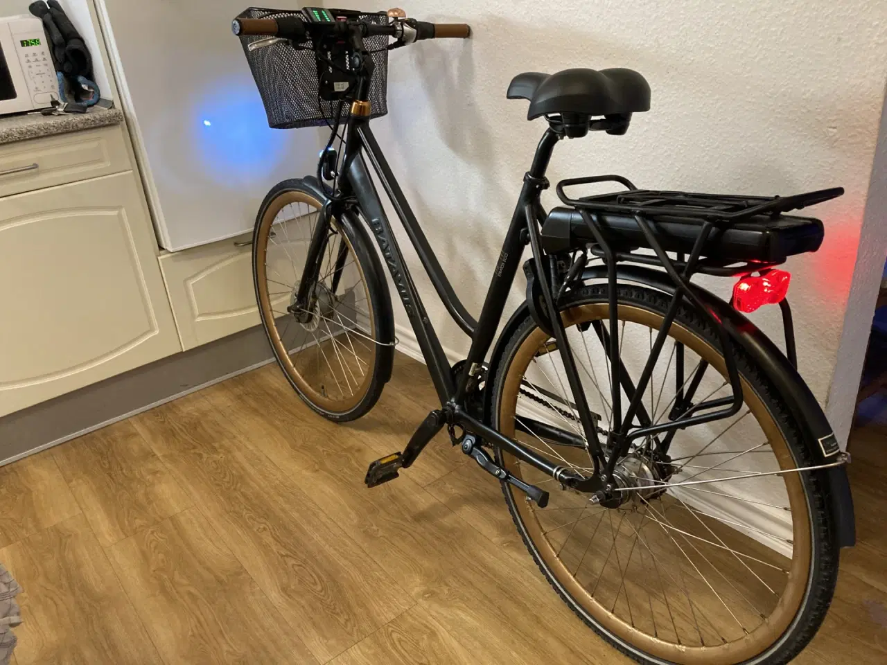 Billede 3 - flot Batavus dame elcykel 28"  7 gear.