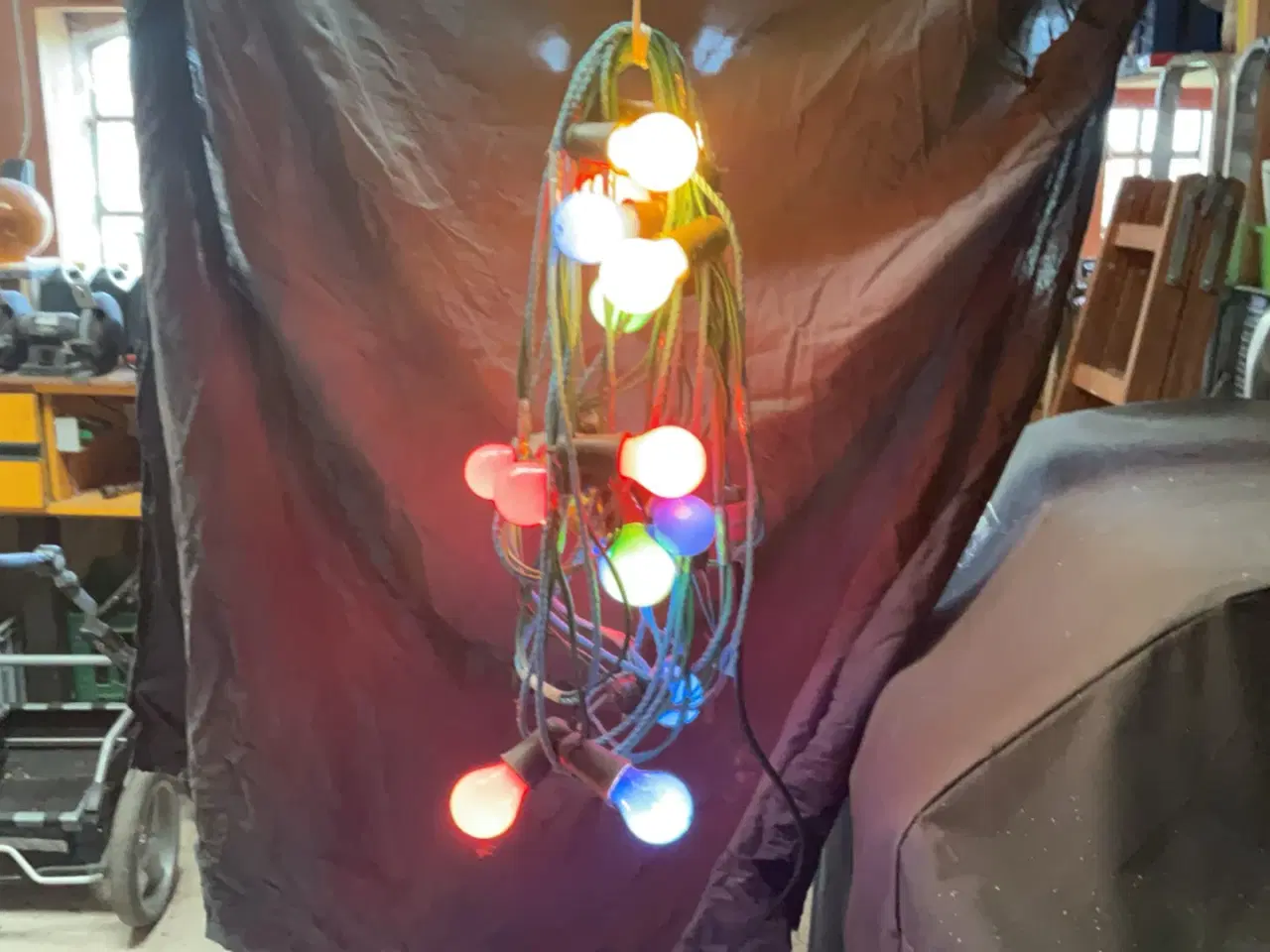 Billede 1 - Kulørt lyskæde med 18 stk elpærer 