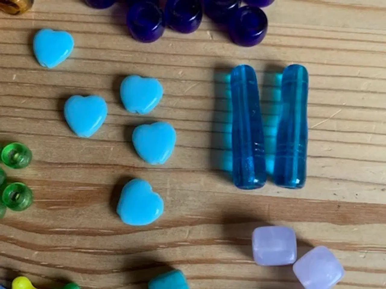 Billede 2 - Perler, ca. 80 gram - retro - samlet pris 25 kr.