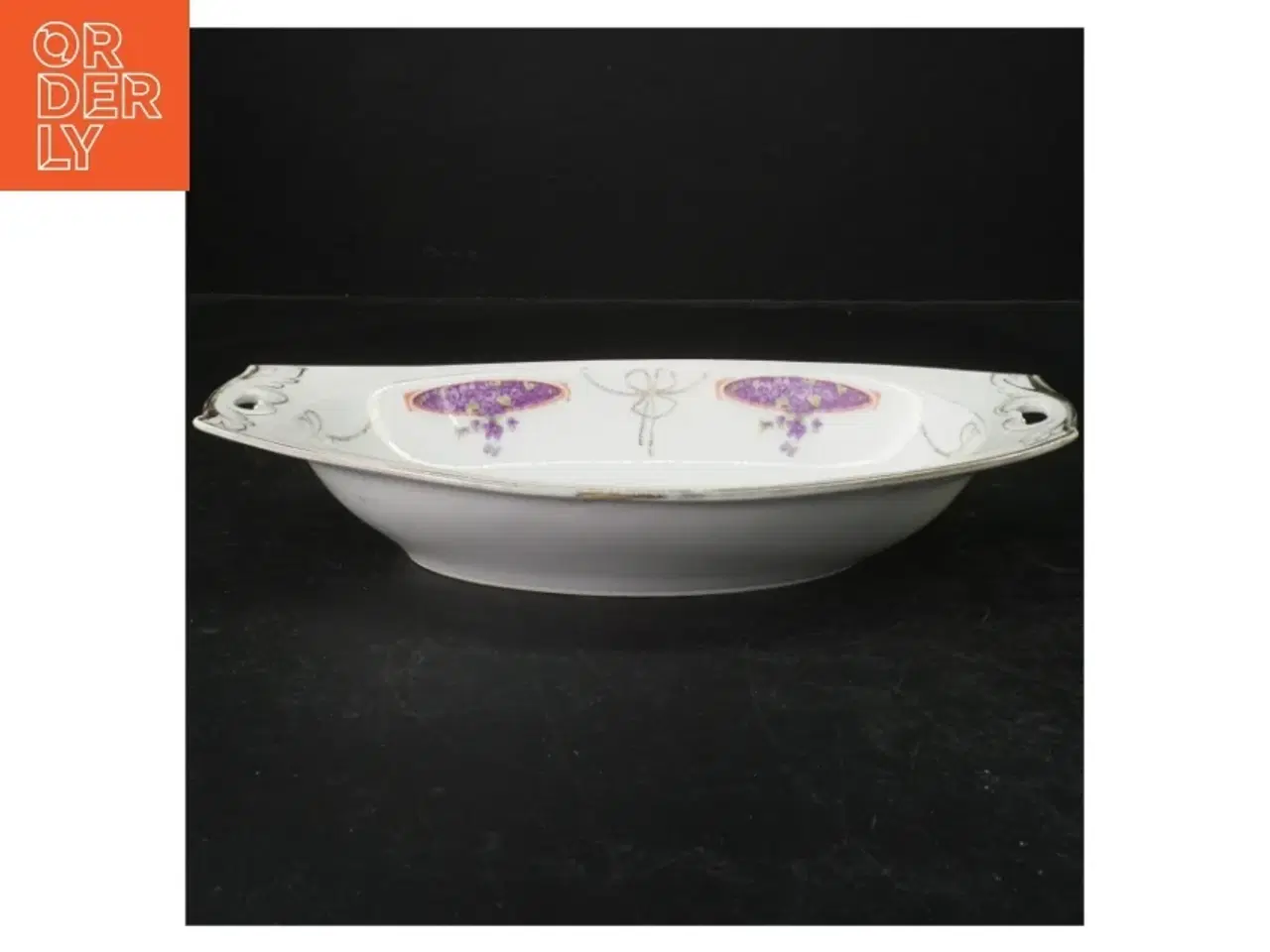 Billede 1 - Porcelænsfad med blomstermotiv fra C. T Altwasser Germany (str.  28x16 cm)