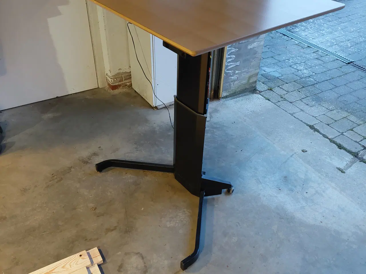 Billede 5 - Hæve-/sænkebord - computerbord, skrivebord