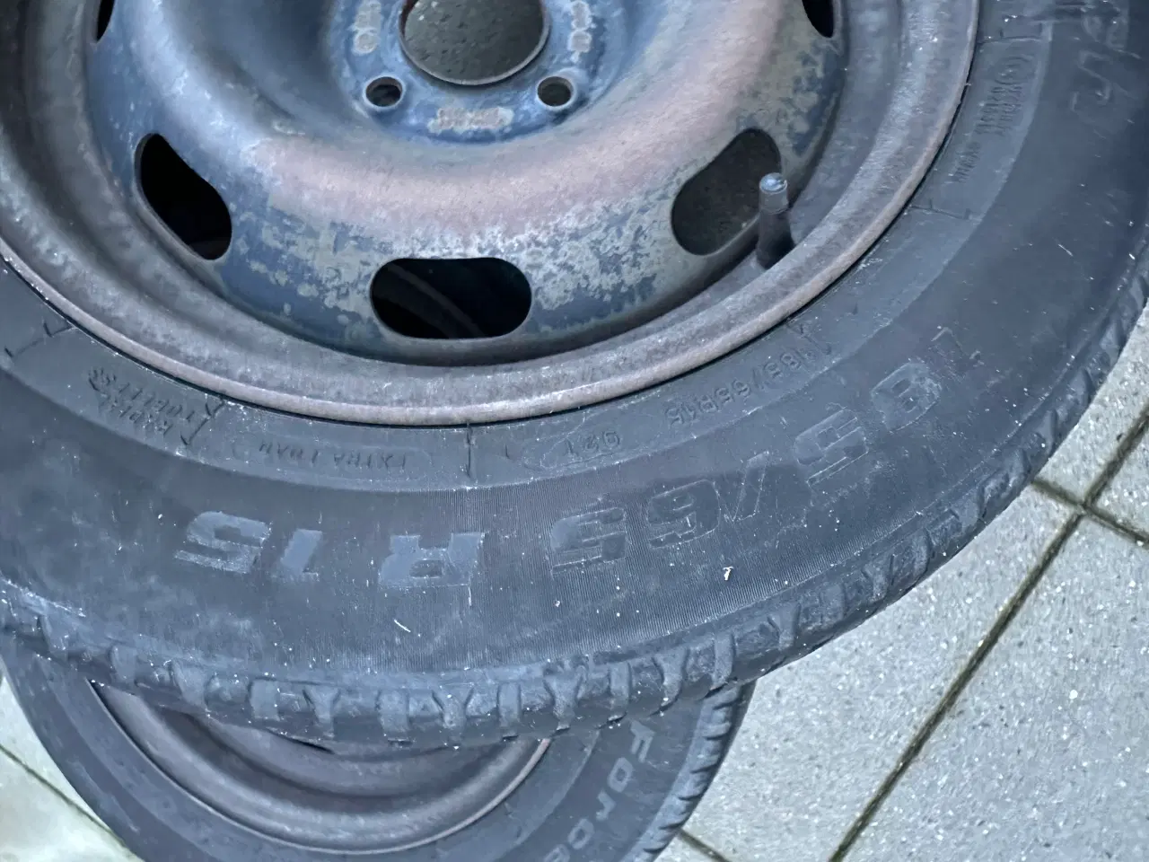 Billede 2 - 2 dæk med fælge 4x108, 15 tommer