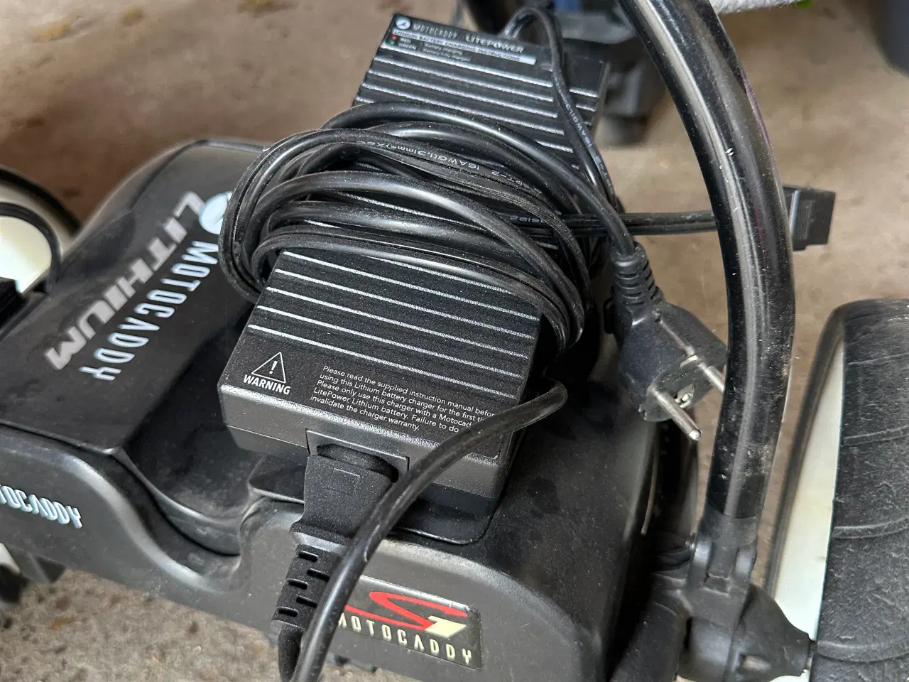 Billede 4 - Motocaddy M1 Sort Elektrisk golfvogn og Bag
