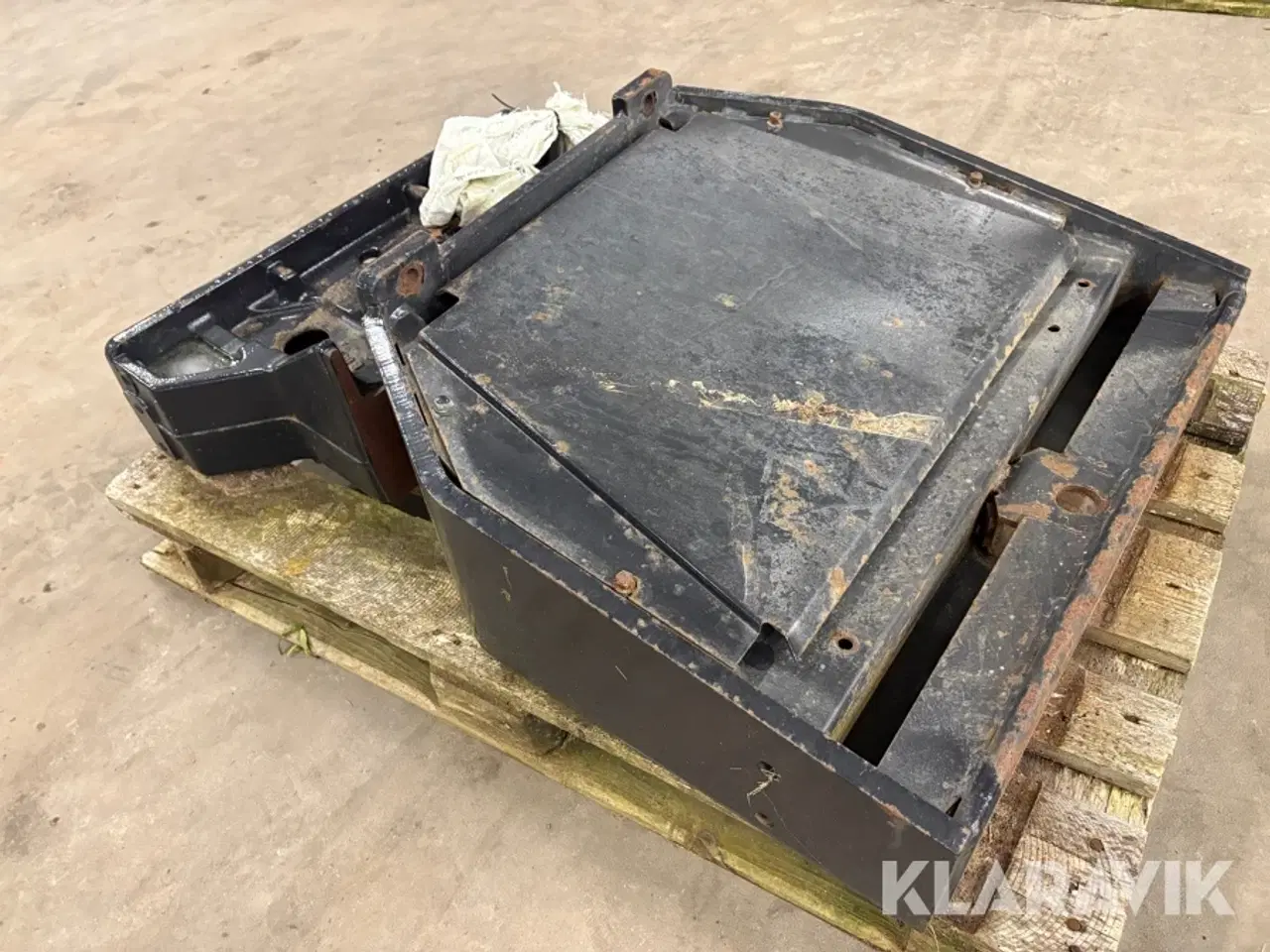 Billede 3 - Basisklods og frontklods - burde passe på valmet