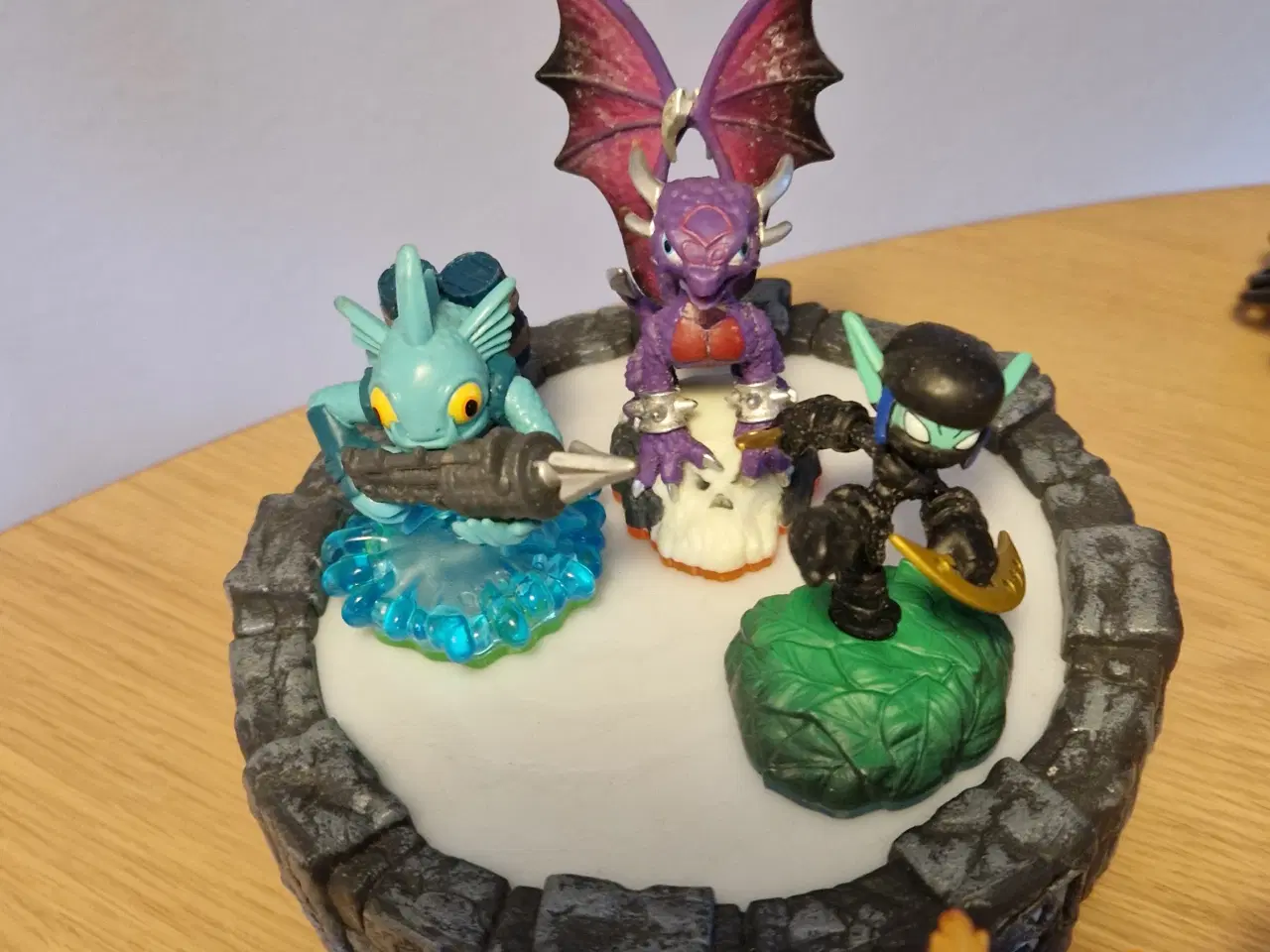 Billede 4 - 🎮 Skylanders pakke – 2 portaler + 8 figurer