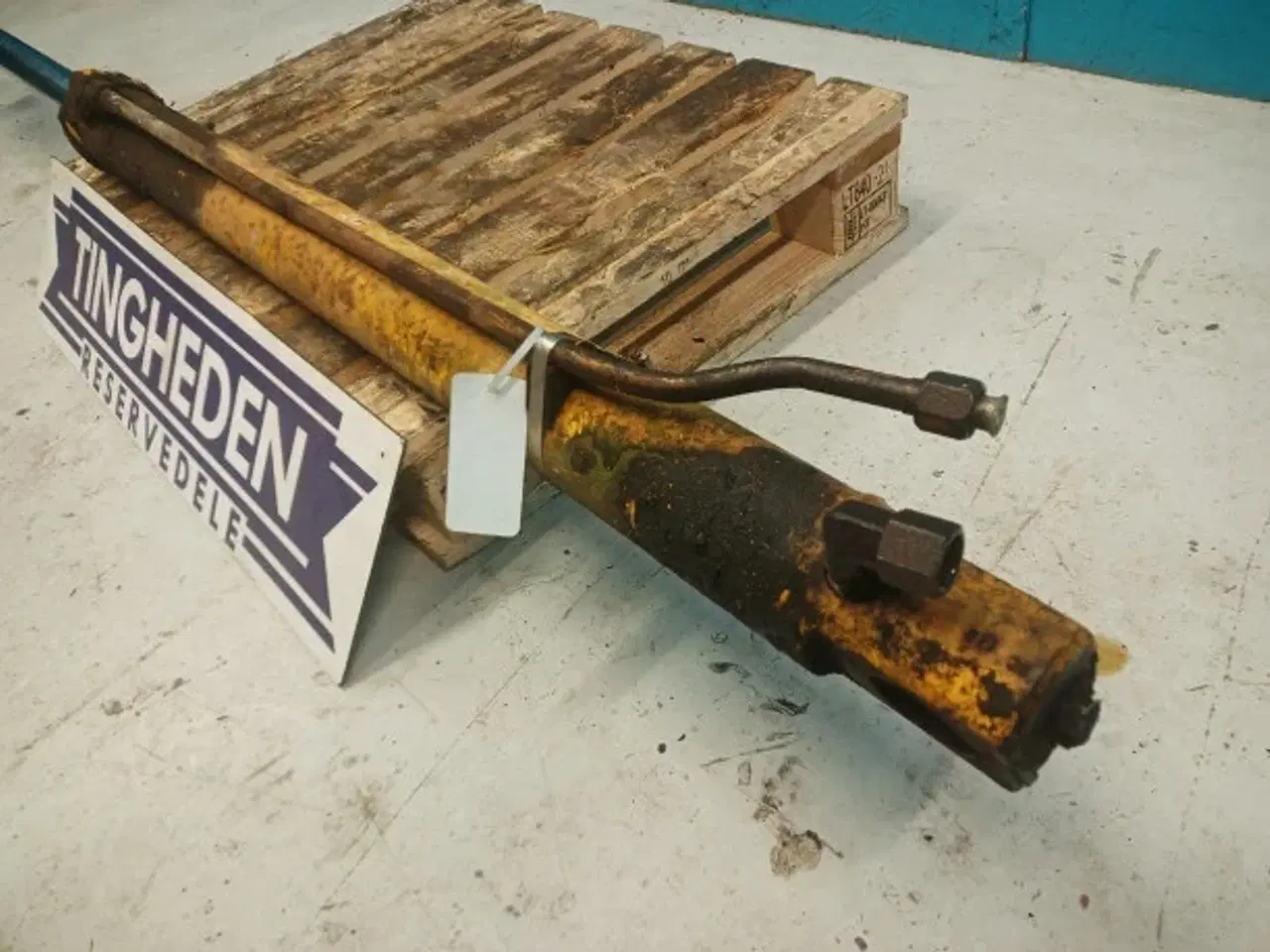 Billede 3 - Ford 550 Løftecylinder D5NNL905D