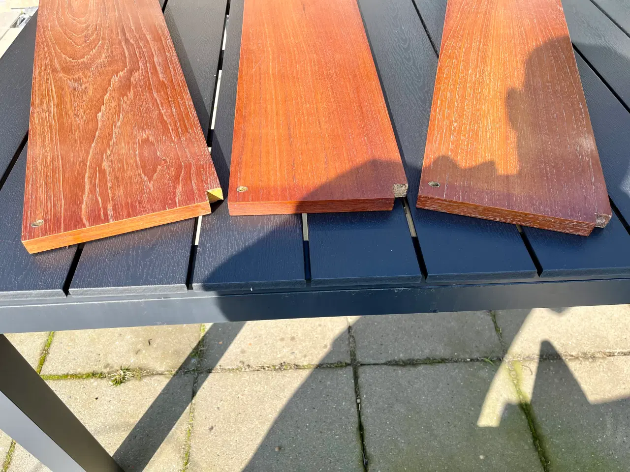 Billede 2 - Poul Cadovius teaktræshylder m. messingsindsats