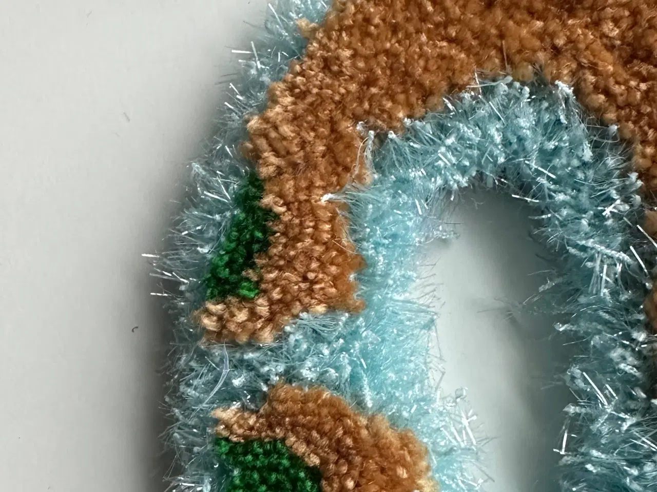 Billede 2 - Tuftet vægtæppe “ok”