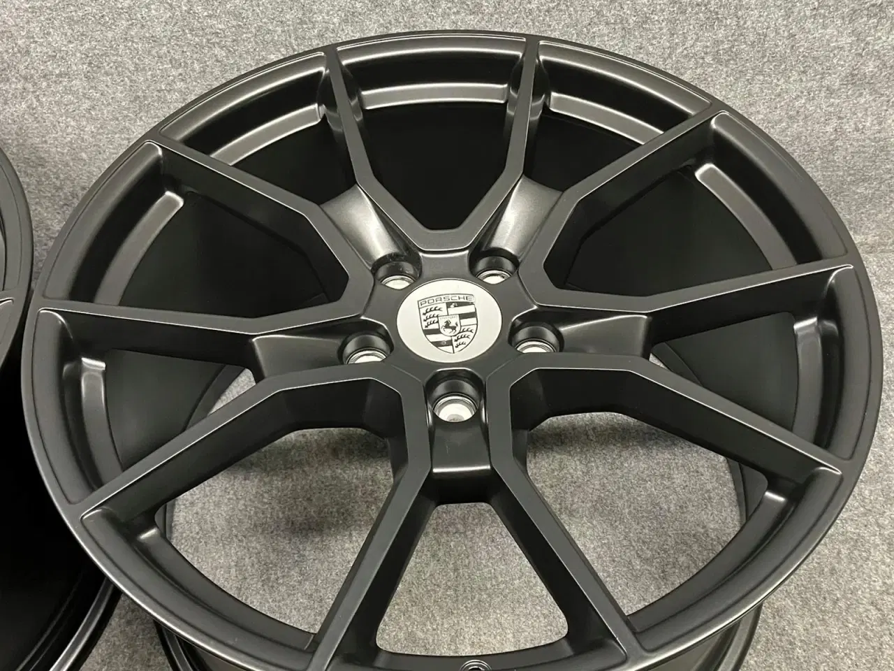 Billede 4 - ALUFÆLGE PORSCHE TAYCAN 9J1 21"