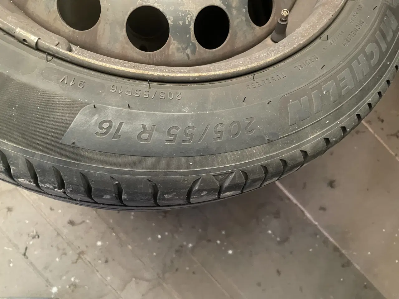 Billede 2 - 16” Sommerdæk på stålfælge 4x108