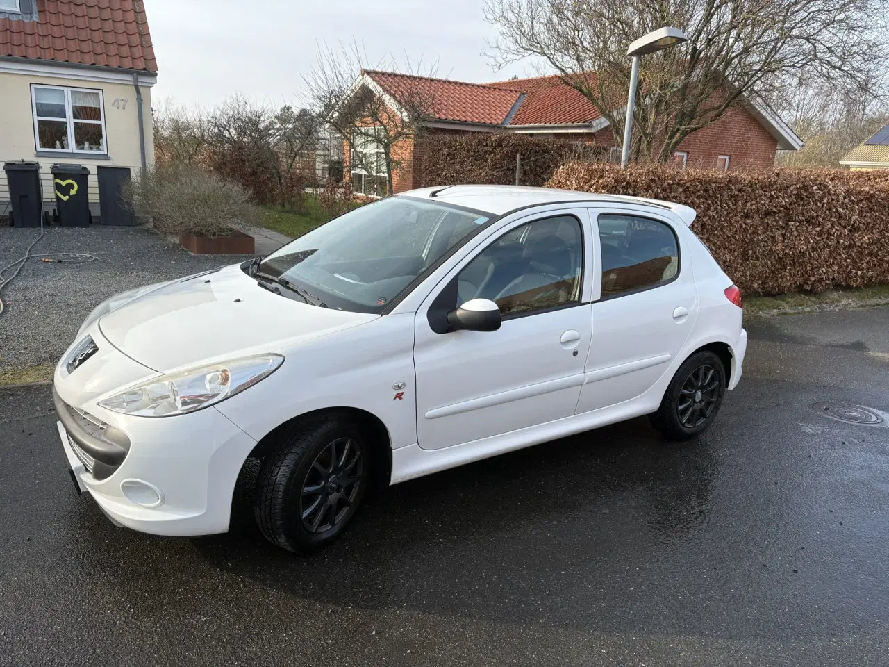 Billede 1 - Peugeot 206+ 1.4 Benzin R Edition 5D – 2010 – Hvid