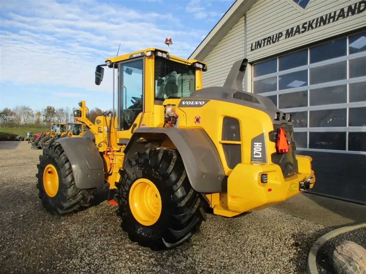 Billede 16 - Volvo L 70 H H2 BEMÆRK MED GARANTI FRA VOLVO FREM TIL DEN 18.6.2026. AGRICULTURE DK-maskine med lang arm, Co-Pilot & med 750mm Michelin MEGA X BIB hjul.