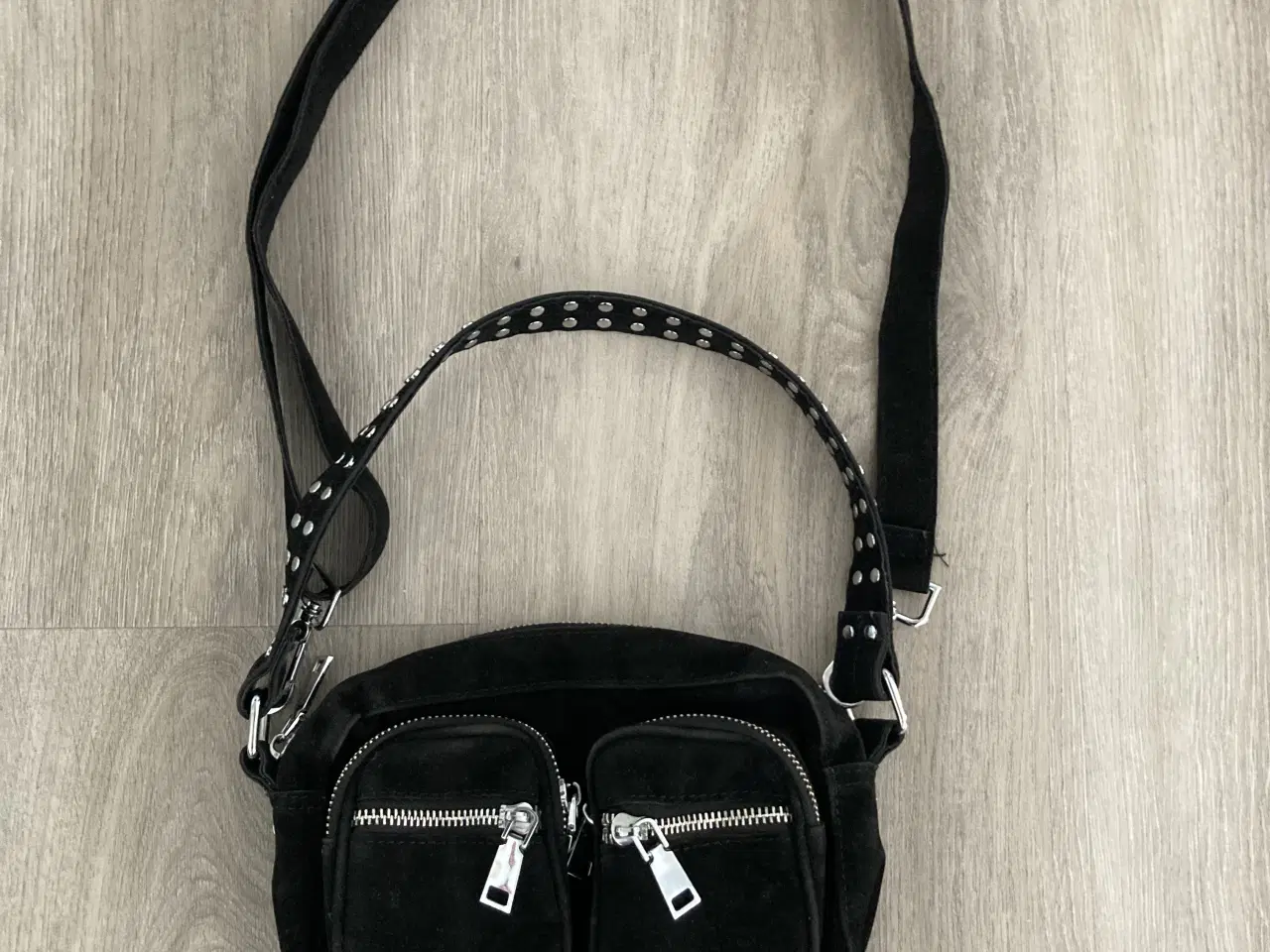 Billede 1 - Crossover-taske fra Noella