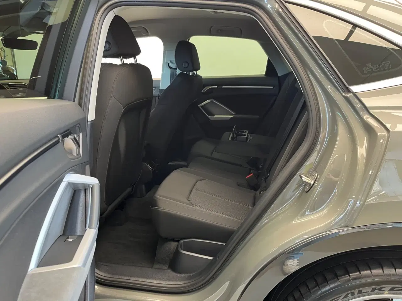 Billede 8 - Audi Q3 45 TFSi e Attitude+ Sportback S-tr.