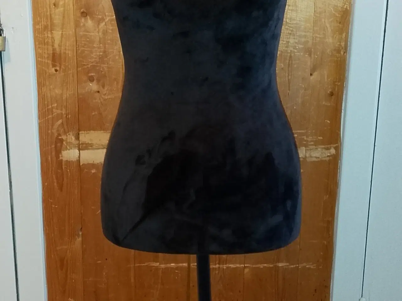 Billede 1 - Gine - kvinde