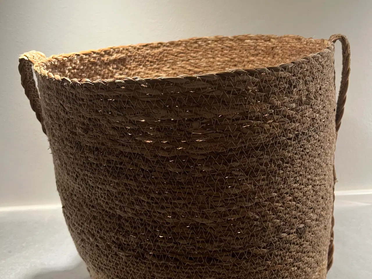 Billede 2 - Meget smuk flettet kurv