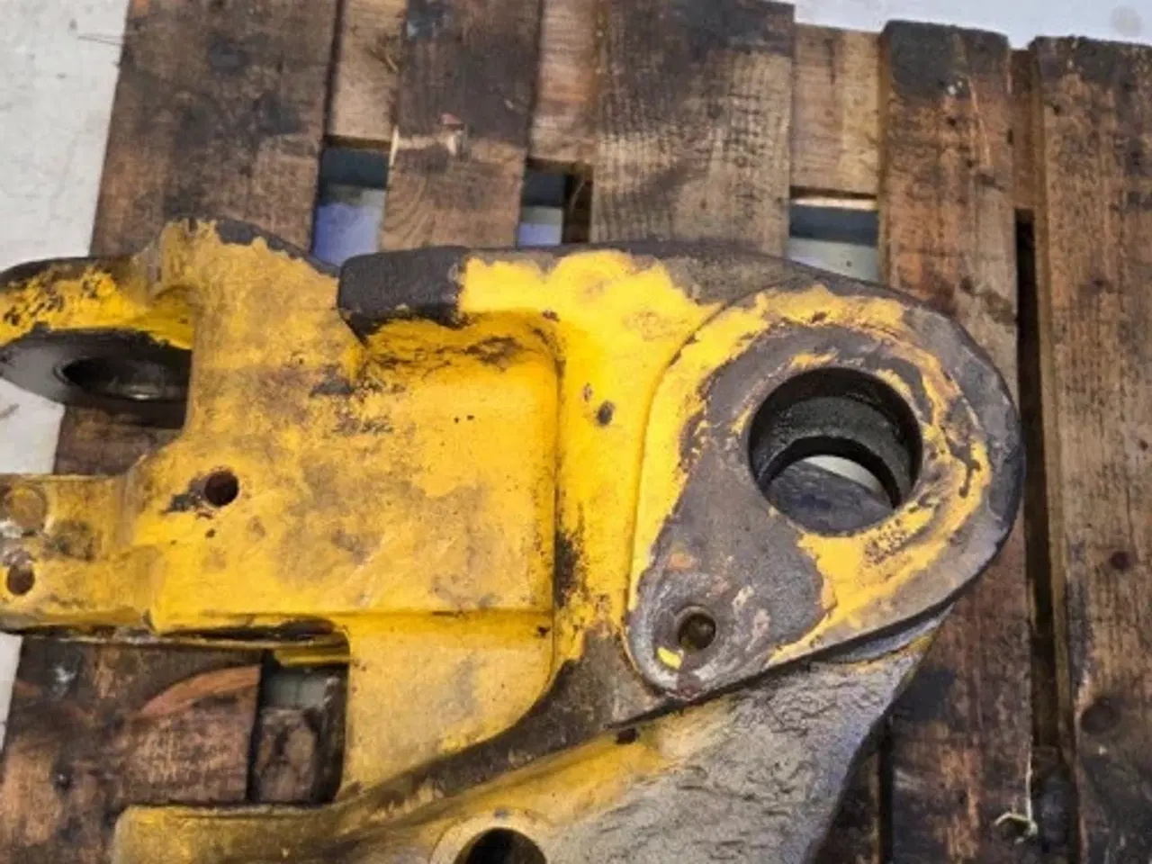 Billede 3 - New Holland LB110 Beslag 85803623