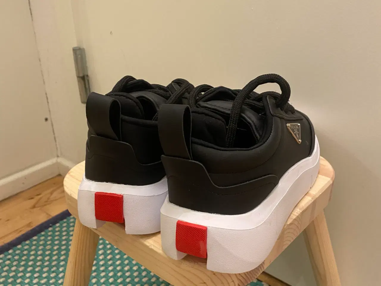 Billede 2 - Fede Prada sneakers