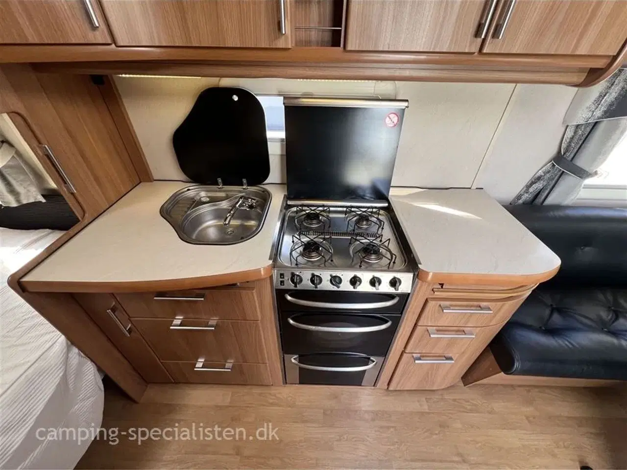 Billede 8 - 2010 - Kabe Royal 560 XL KS   Pæn og velholdt Kabe Royal 560 XL KS fra 2010 - Kan nu opleves hos Camping-Specialisten i Silkeborg