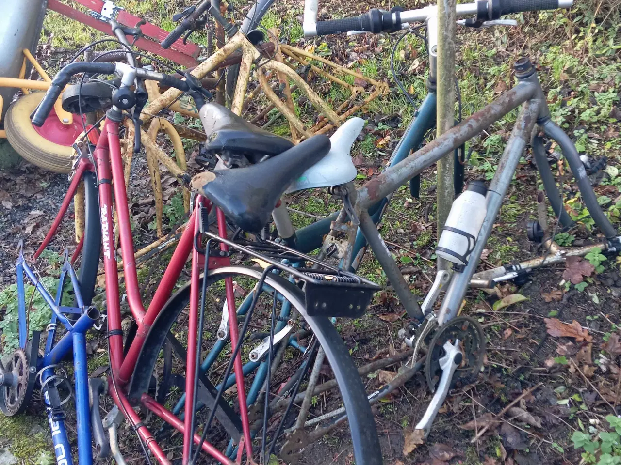 Billede 3 - Reservedelscykel sælges billigt 