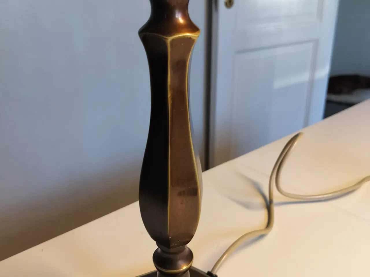 Billede 2 - Bordlampe bruneret messing lampe