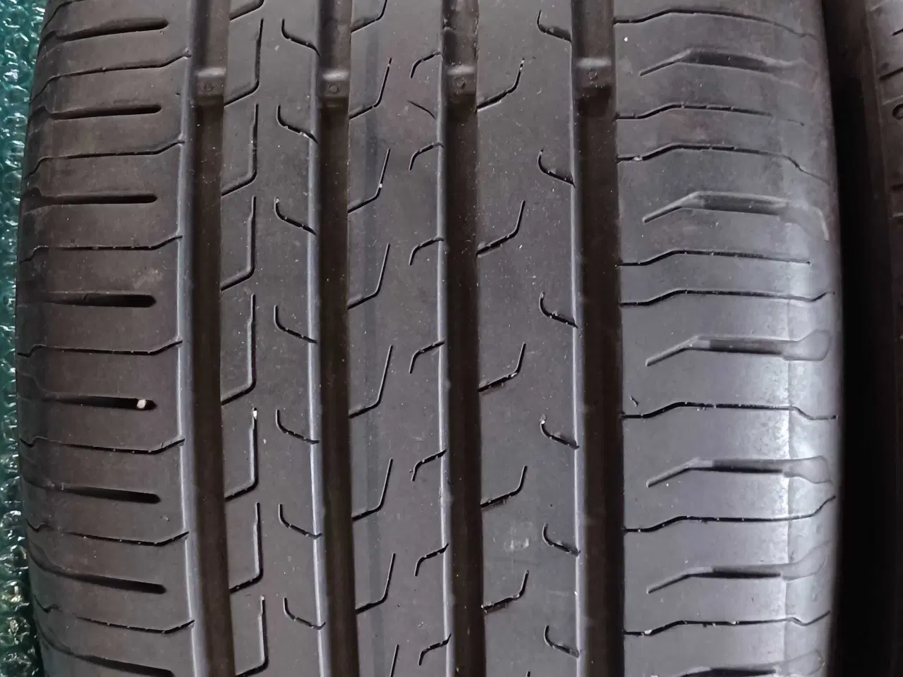 Billede 4 - Sommerdæk 235/50-19"