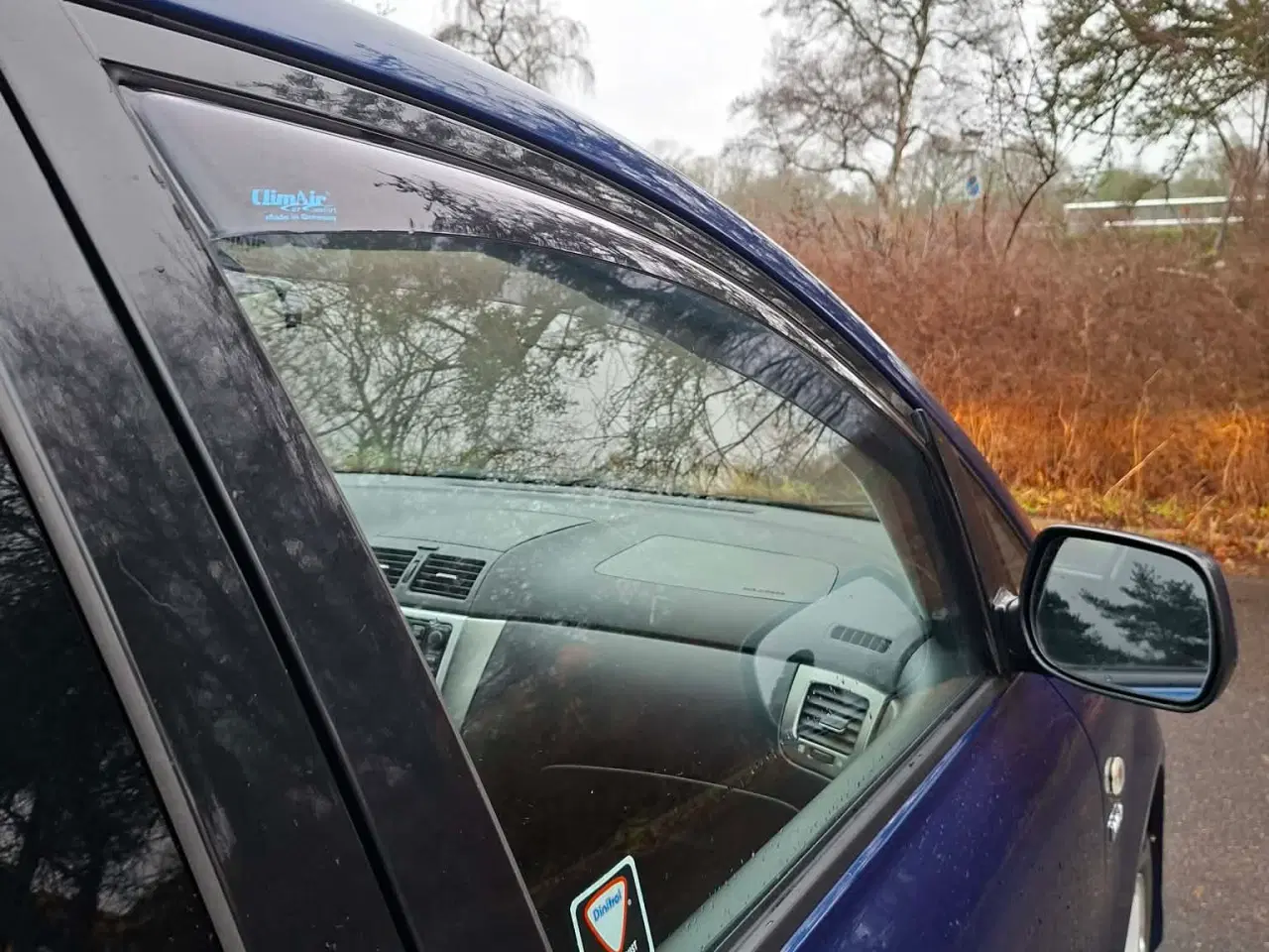 Billede 14 - Toyota Sportsvan - Nysynet, nedvejet og lav km.