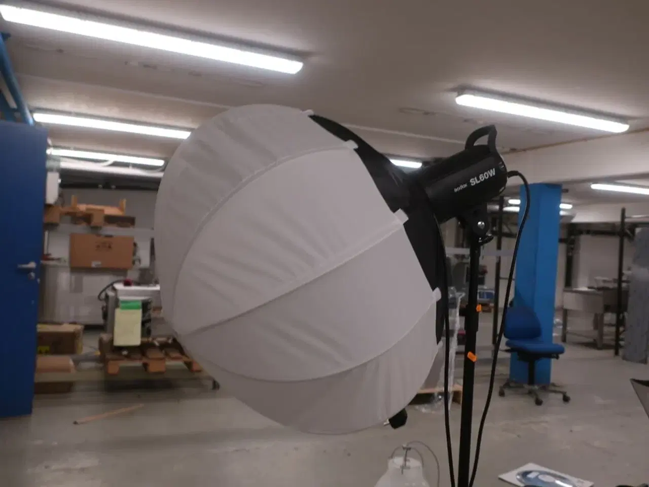 Billede 2 - Softbox med lampe GODOX SL60W