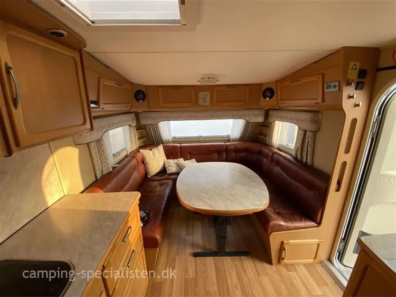 Billede 4 - 2006 - Kabe Ametist XL XV2 KS   Kabe Ametist XL KS model 2006 - kan nu ses ved Camping-Specialisten.dk