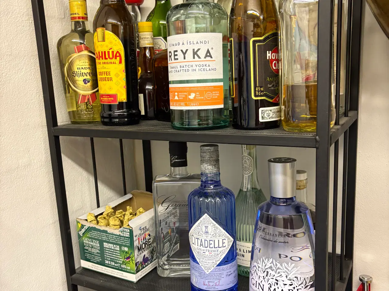 Billede 1 - Vinreol - specialfremstillet i stål.
