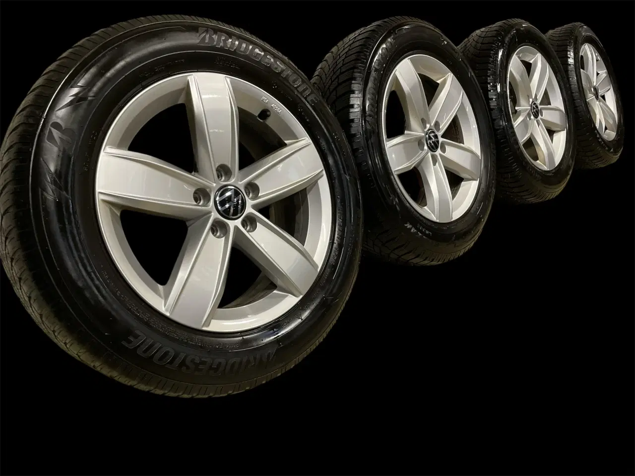 Billede 2 - 17 VW Tiguan 215/65r17 Ref.213 vinter