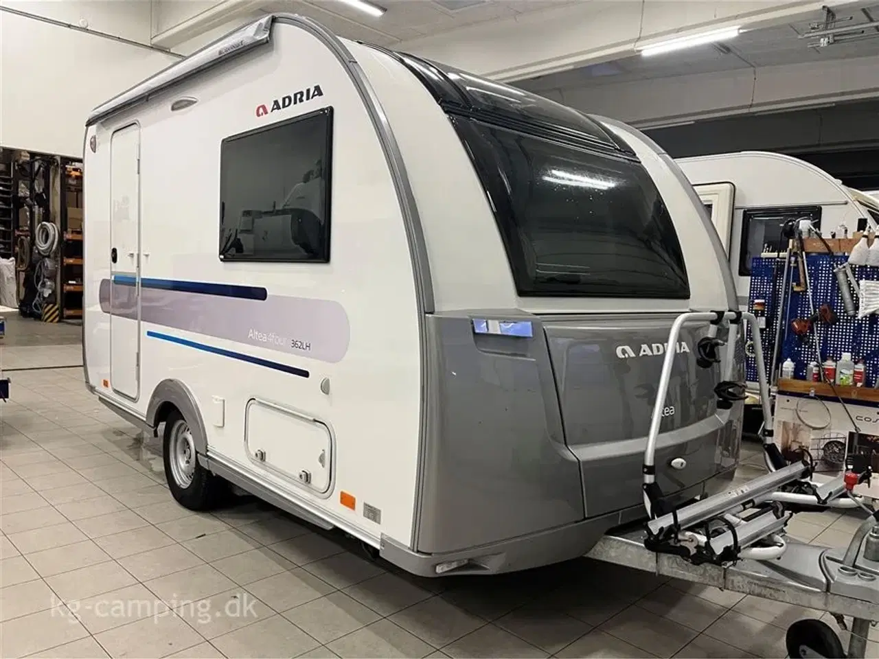 Billede 1 - 2017 - Adria Altea4Four 362 LH   Adria Altea4Four 362 - 2017 | Perfekt campingvogn til den lille familie!