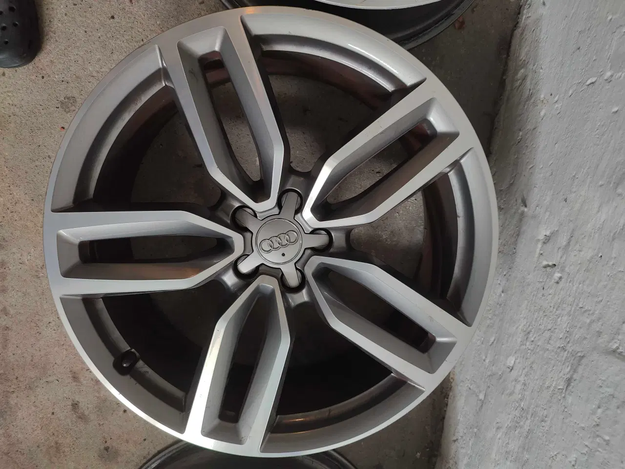 Billede 5 - Alufælge  til Audi