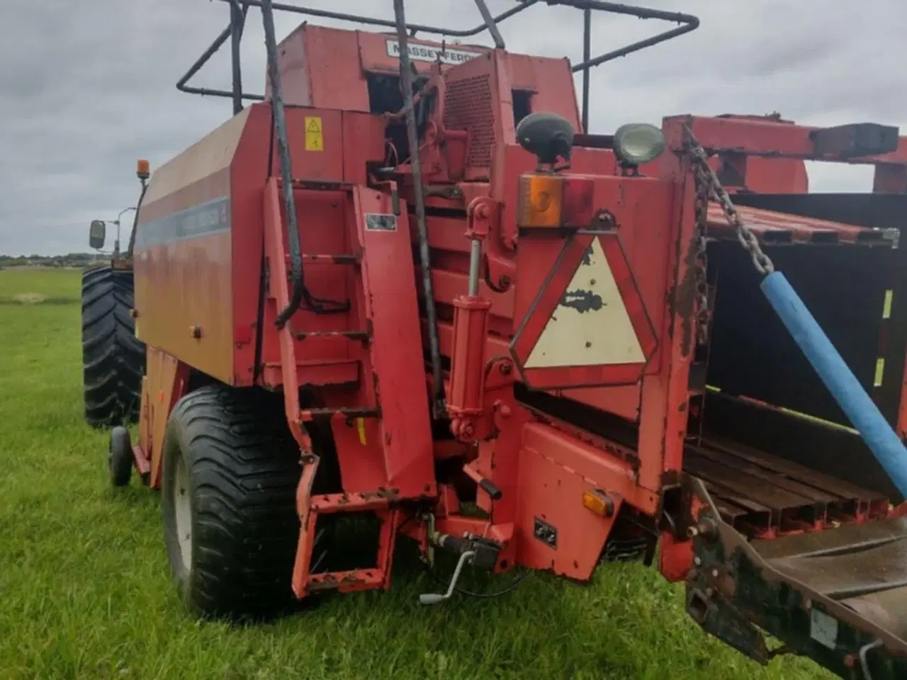 Billede 4 - Massey Ferguson 185 serie 2 minibig ballepresser 