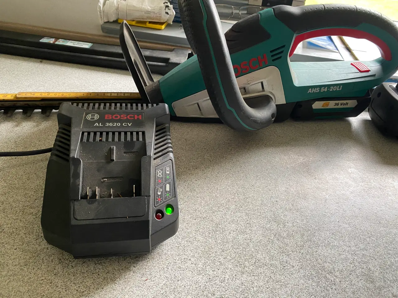 Billede 3 - Bosch hækklippere 36 Volt