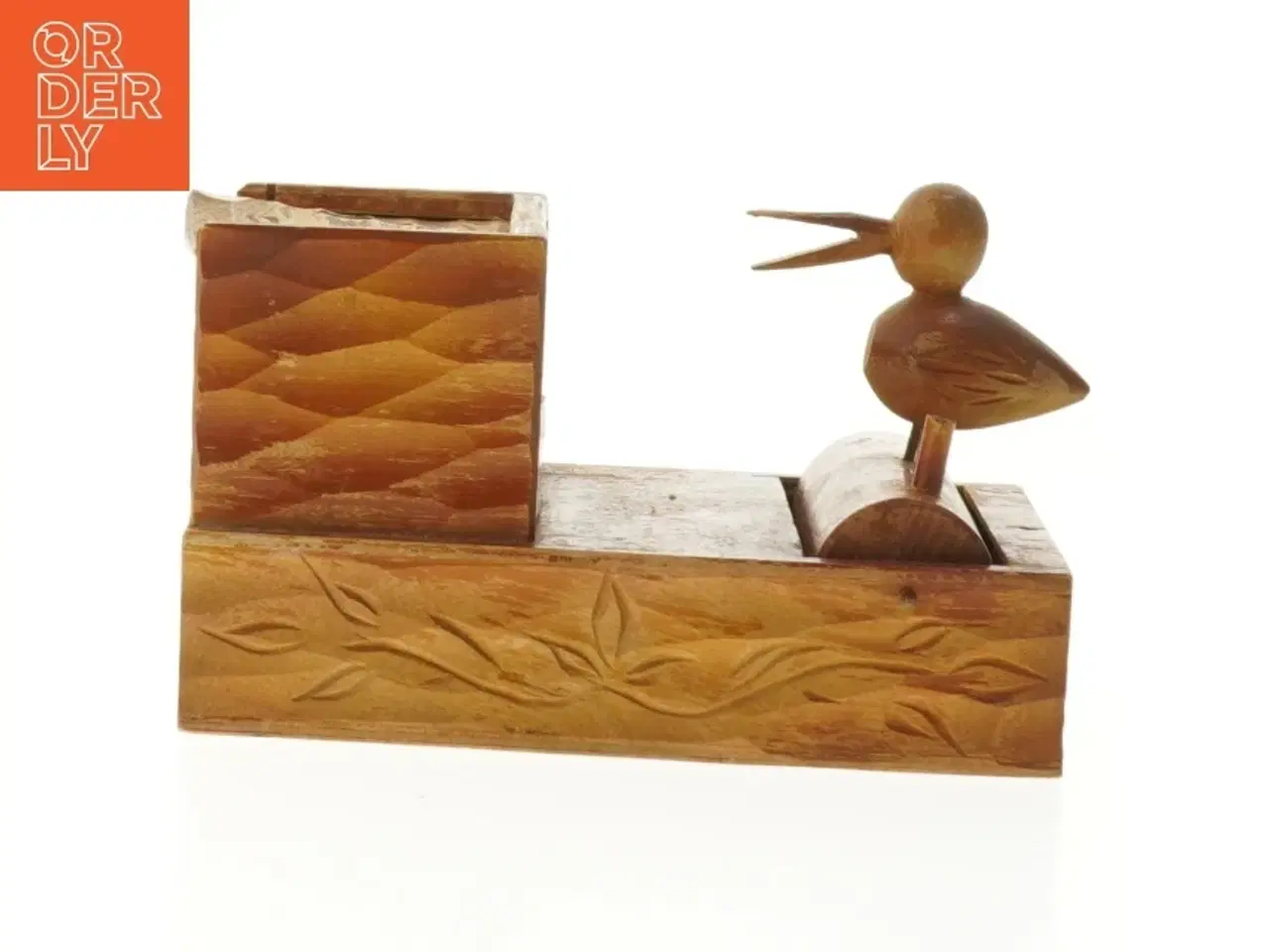 Billede 5 - Træfigur i form af en fugl der kan tage cigarettermed holder (str. 15x10 cm)