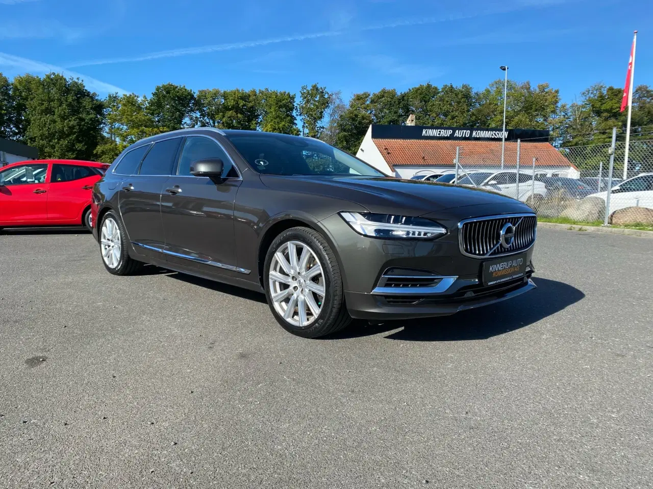 Billede 2 - Volvo V90 2,0 T8 Twin Engine  Plugin-hybrid Momentum AWD 390HK Stc 8g Aut.
