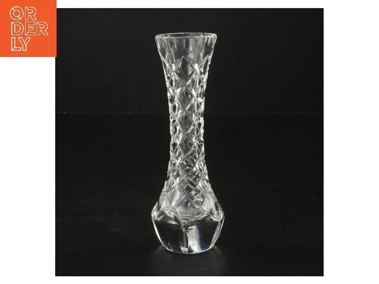 Billede 1 - Glasvase med diamantmønster (str. Ø 5x h 15,5 cm)